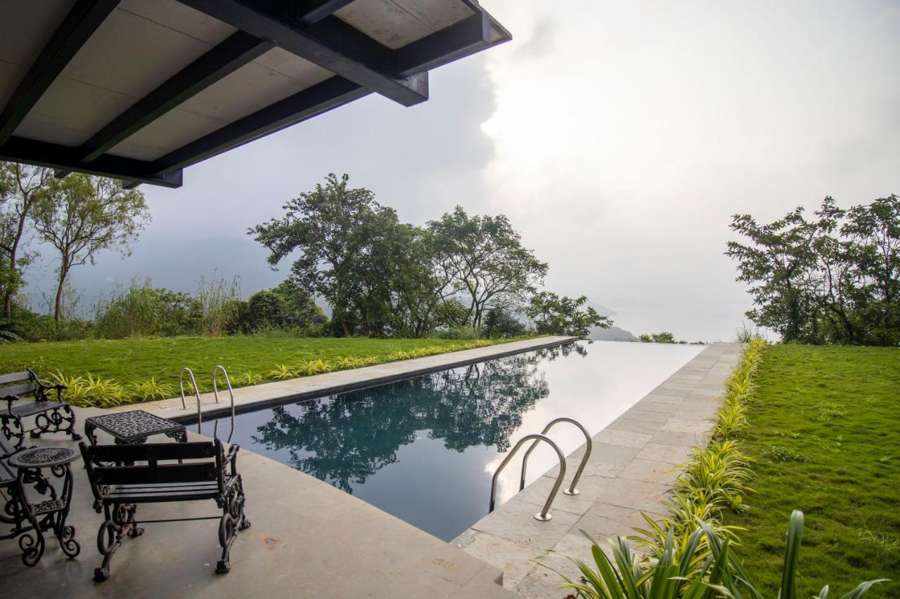 Saffronstays Solasta, Mulshi - Infinity Pool Villa With Mulshi Dam Views Exterior foto