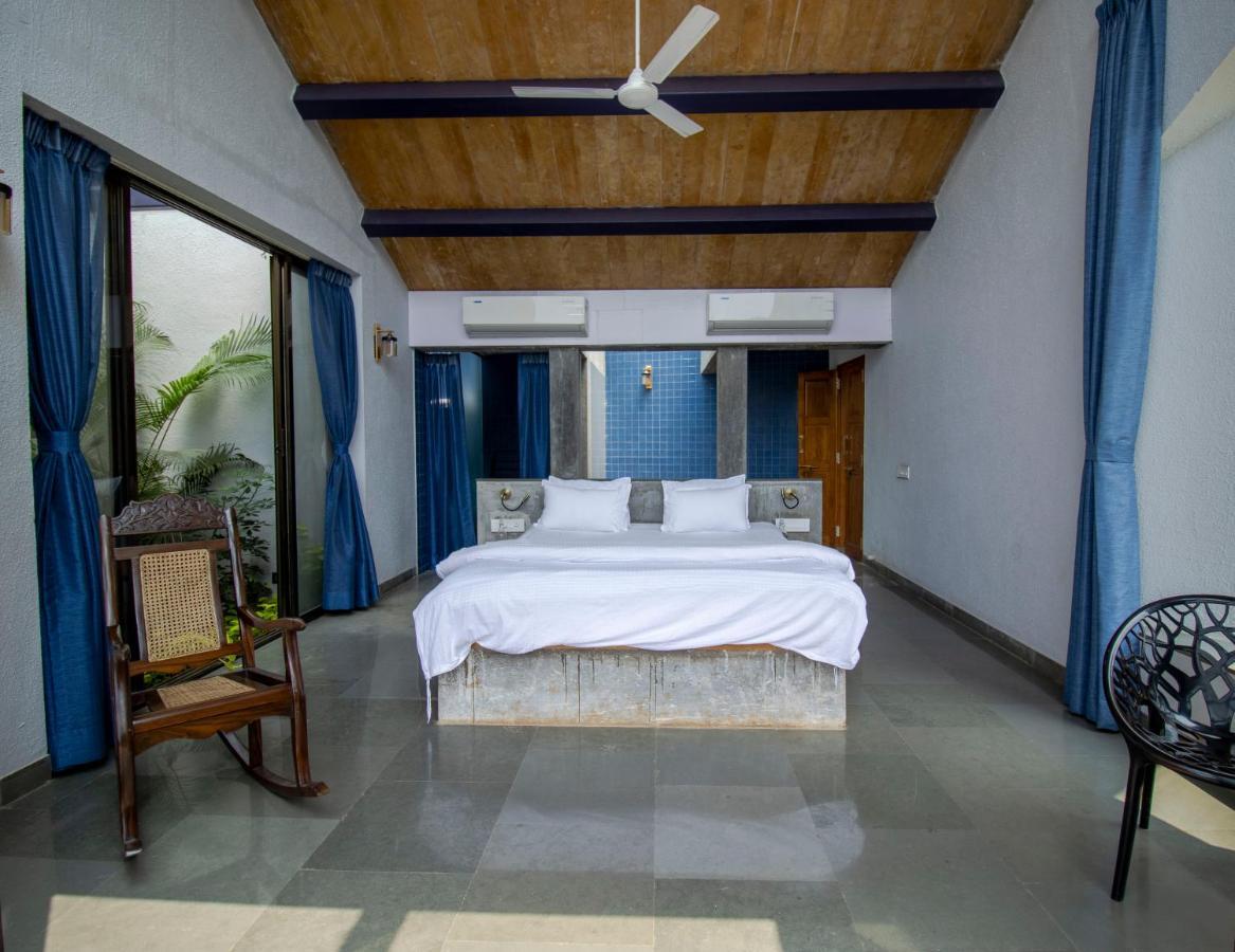 Saffronstays Solasta, Mulshi - Infinity Pool Villa With Mulshi Dam Views Exterior foto