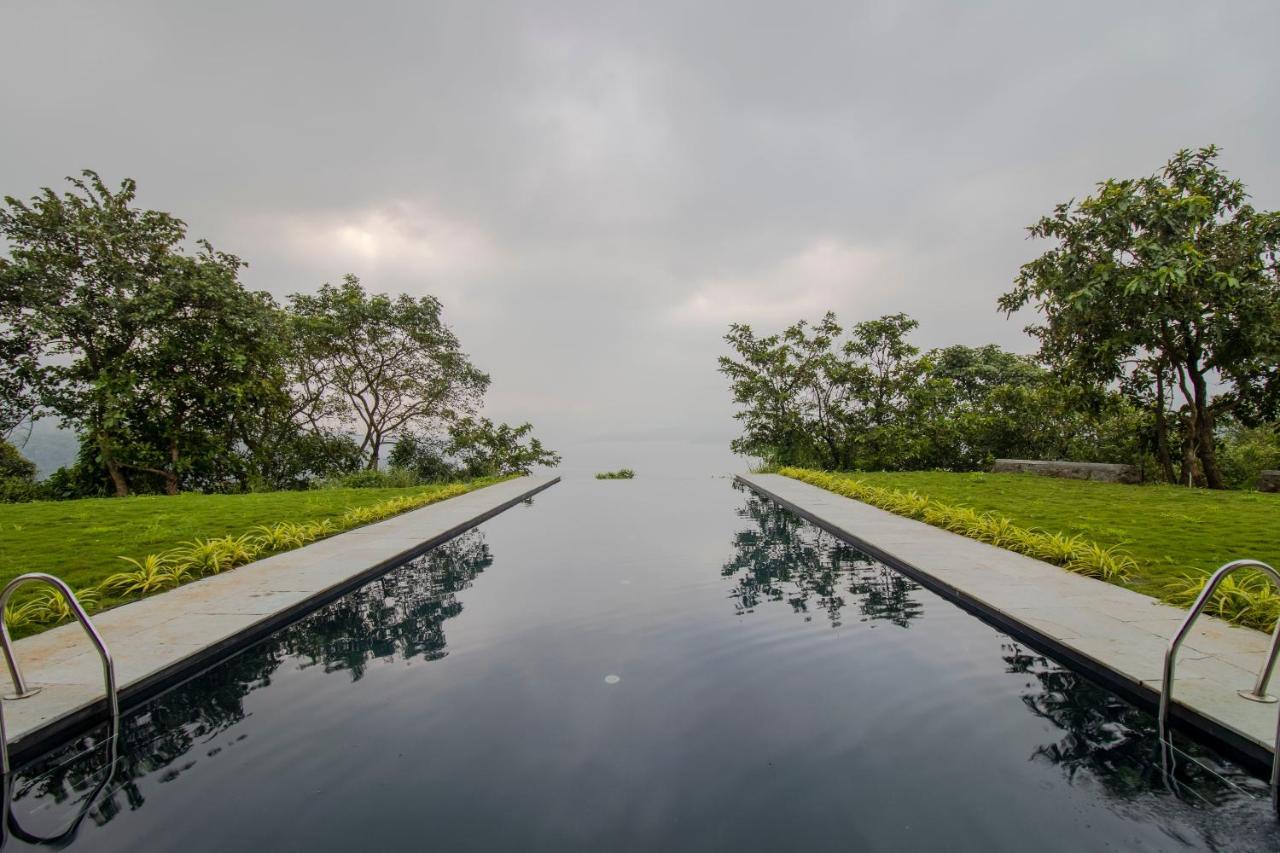 Saffronstays Solasta, Mulshi - Infinity Pool Villa With Mulshi Dam Views Exterior foto